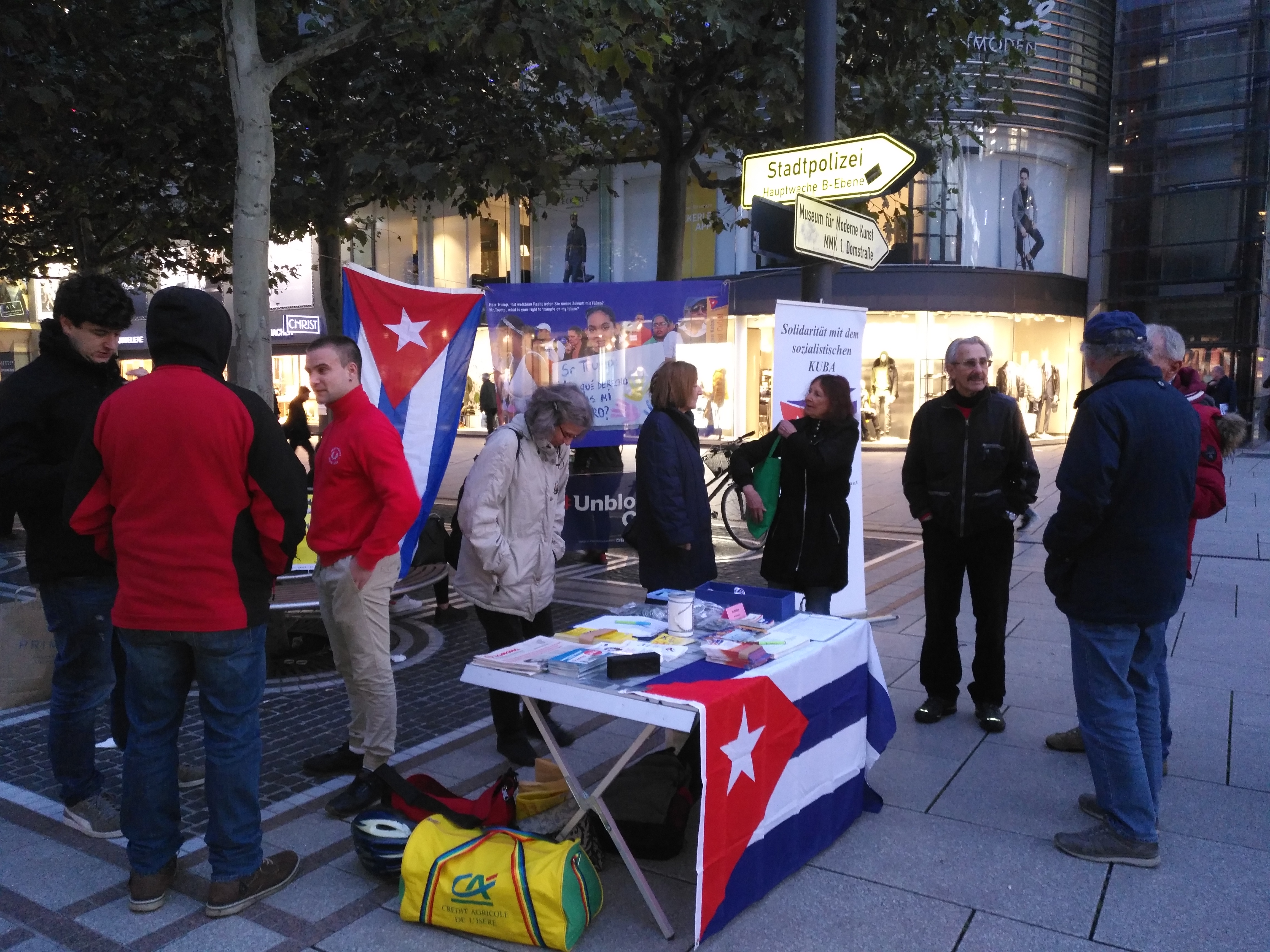 Kundgebung / Mahnwache: Unblock Cuba, Frankfurt
