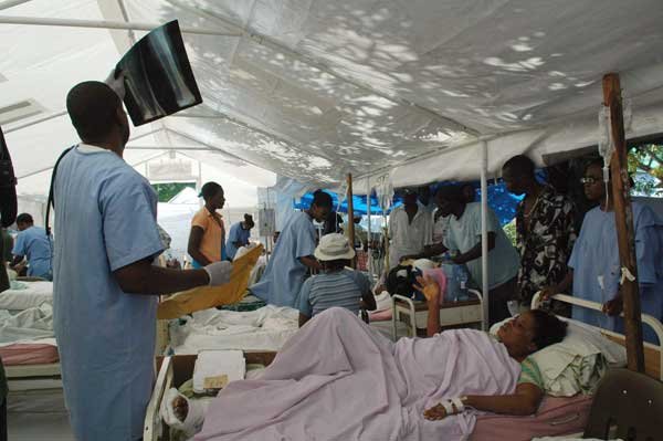 Krankenhauseröffnung durch kubanische Ärzte