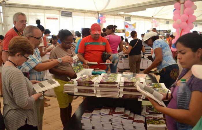 Willkommen auf der Buchmesse Havanna 2016