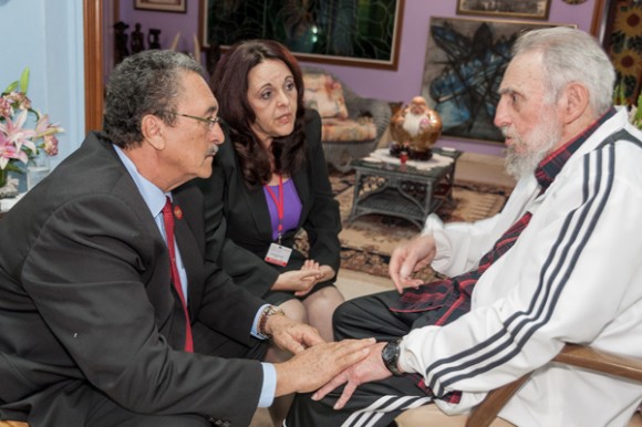 Vor dem US-Fidel Castro und Kenny Davis Anthony, Präsident von St. Lucia