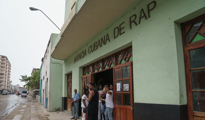Treffen mit kubanischen Rappern in der Agencia Cubana de Rap
