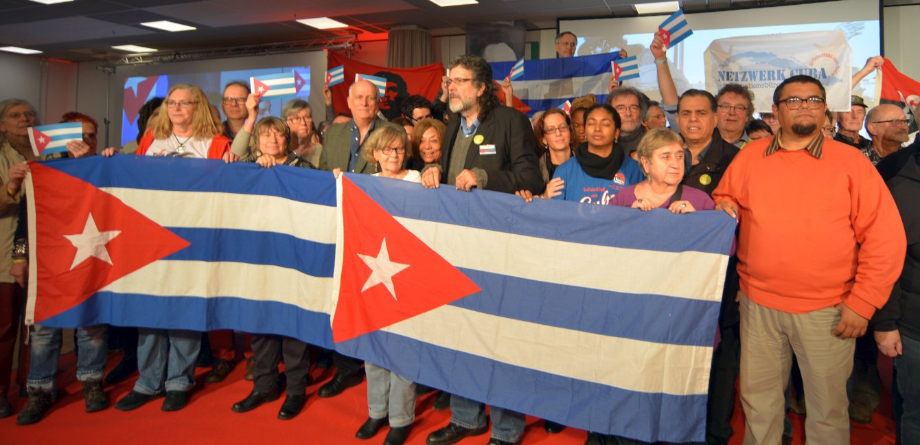 Manifestation zum 60. Jahrestag der Kubanischen Revolution