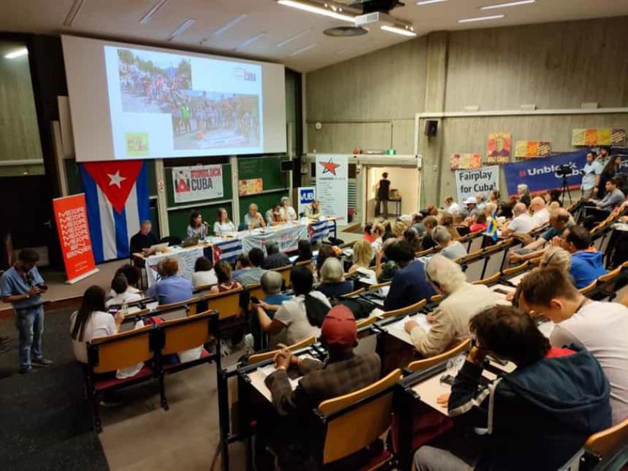 Netzwerk Cuba auf dem Gipfel der Völker