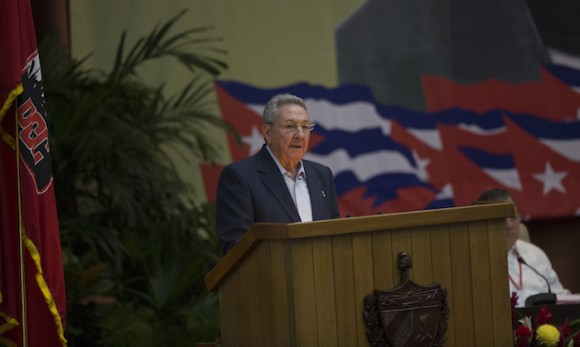 Raúl Castro zum Abschluss des 7. Parteitages der Kommunistischen Partei Kubas