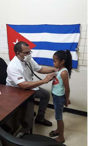 Kubanischer Arzt in Surinam